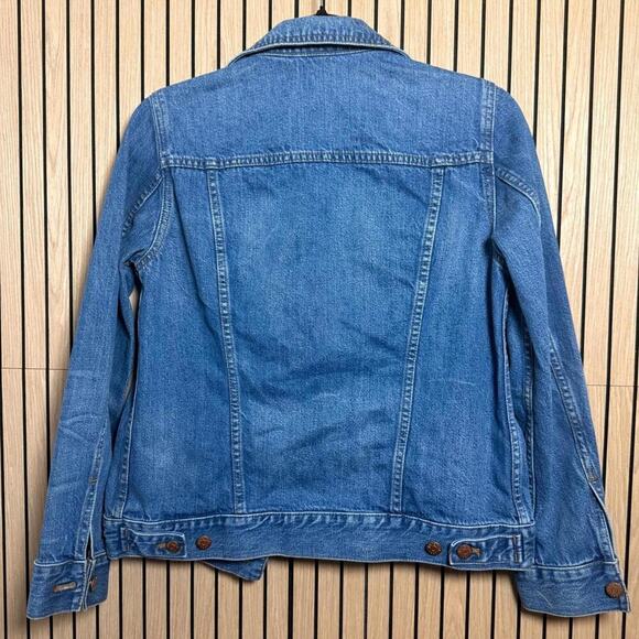 220 Madewell Classic Denim Jacket in Light Wash (Medium, EUC) $130 Retail - Picture 2 of 4